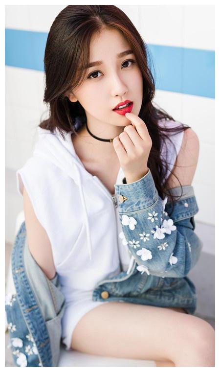 圈内人爆料虞书欣张雨剑,圈内人爆料，甜蜜互动引热议